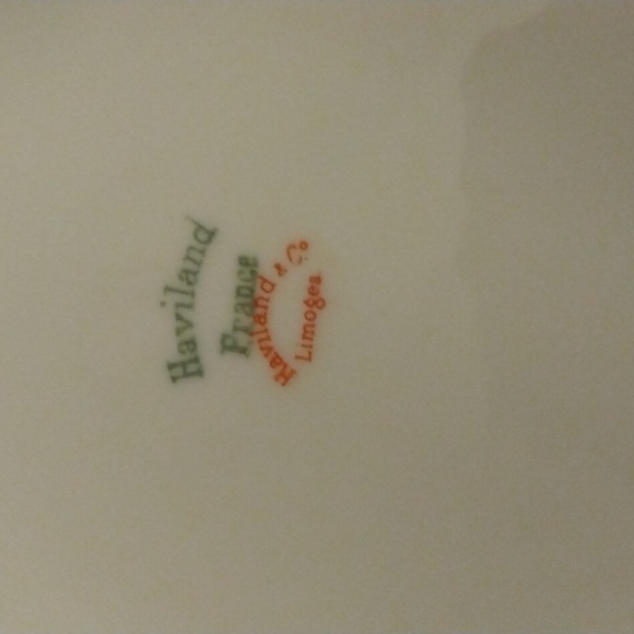 Limoges France Floral and Gold Leaf 8" Covered Vegetable Dish - Picture 9 of 11